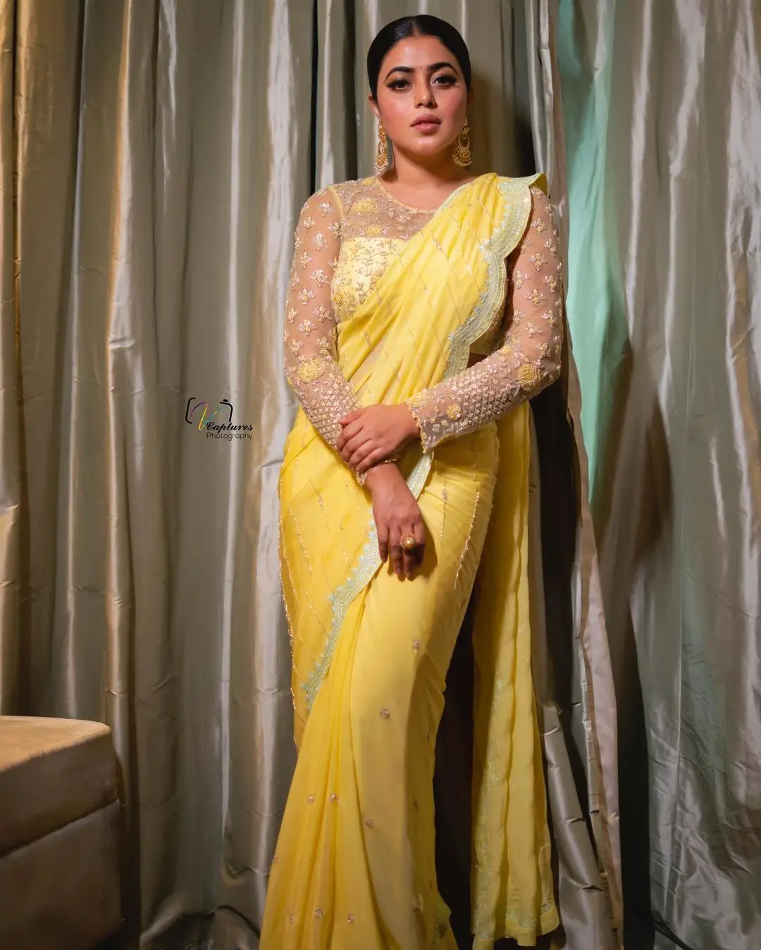 INDIAN TV ACTRESS SHAMNA KASIM PICS IN YELLOW SAREE 3